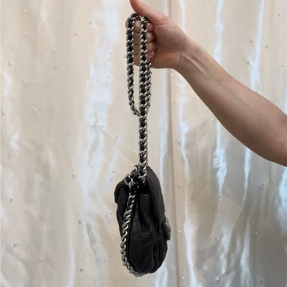 🚫SOLD🚫CHANEL Chain Around Leather Crossbody Bag - Picture 4 of 15